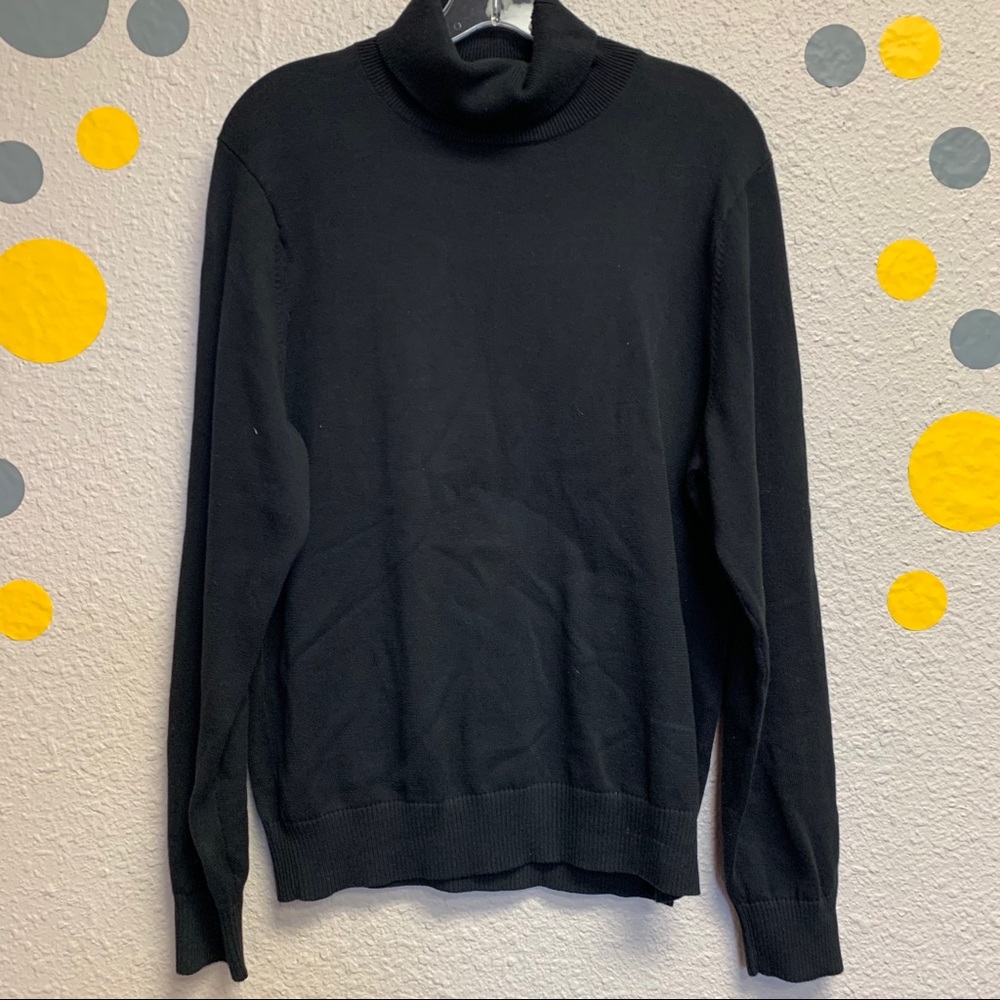 Lands’ End medium 100% cotton black turtleneck